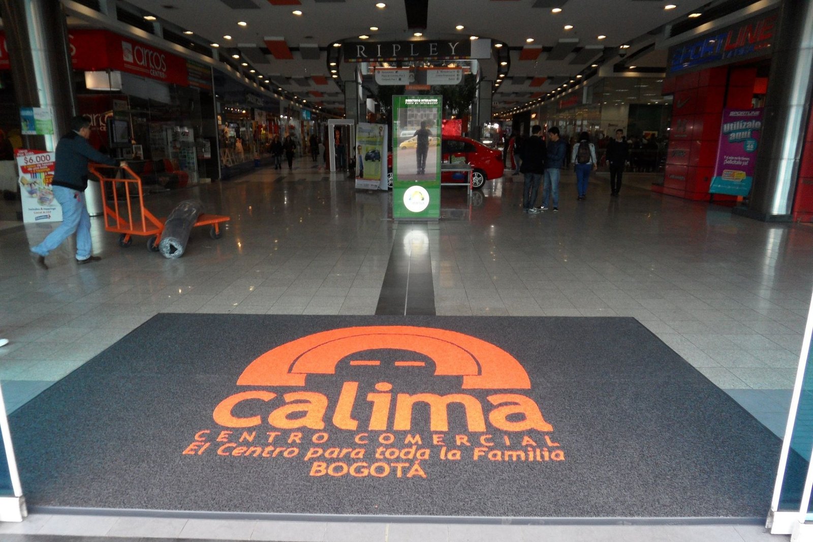 Tapete publicitario del Centro Comercial Calima en Bogotá